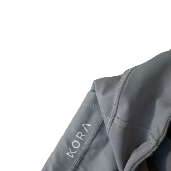 Kora Gray Legging Pants mesh on side Med - Picture 4 of 9